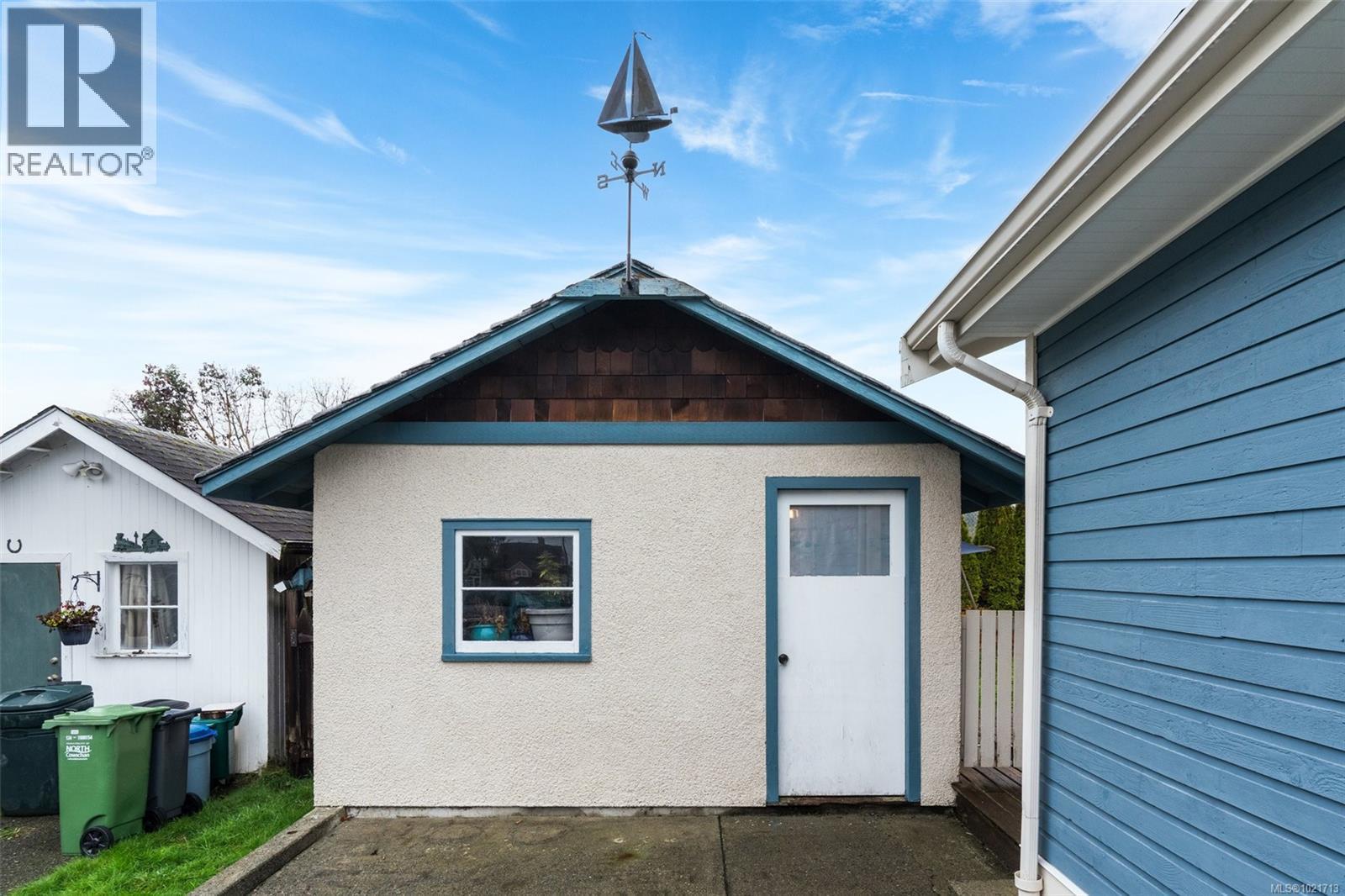 9950 Seaview St, Chemainus, BC - Outdoor With Exterior