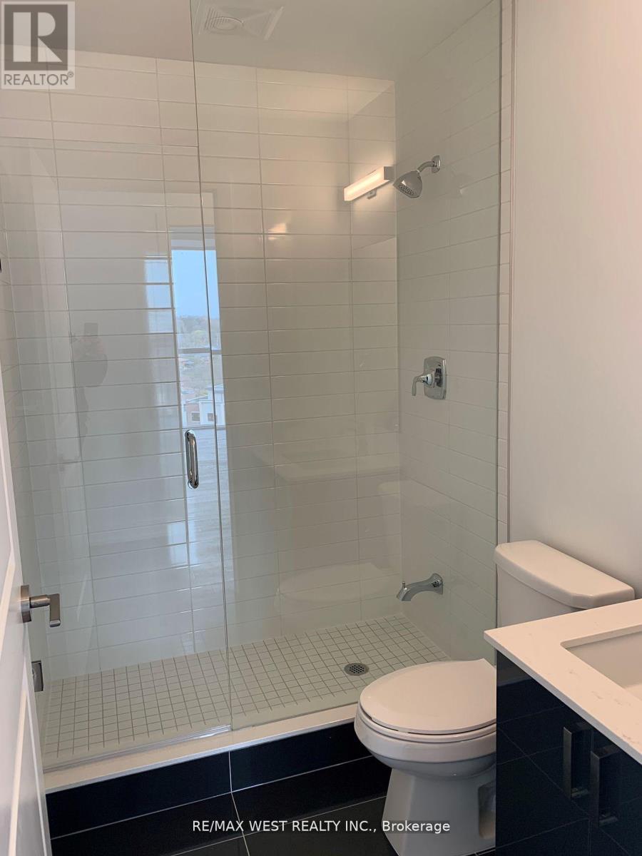 802 - 1063 Douglas Mccurdy Comm Circle, Mississauga, ON - Indoor Photo Showing Bathroom