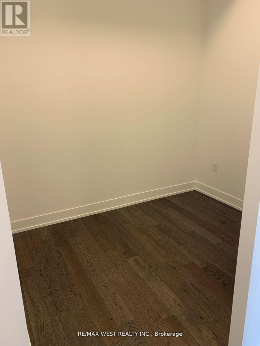 802 - 1063 Douglas Mccurdy Comm Circle, Mississauga, ON - Indoor Photo Showing Other Room