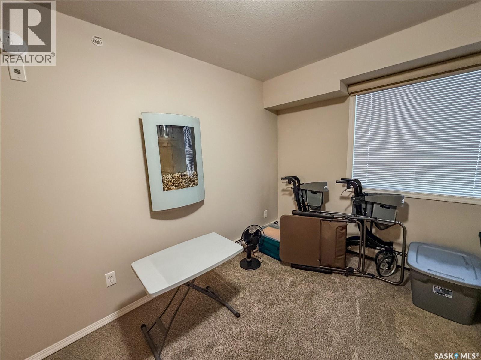 306 345 Morrison Drive, Yorkton, SK - Indoor Photo Showing Office