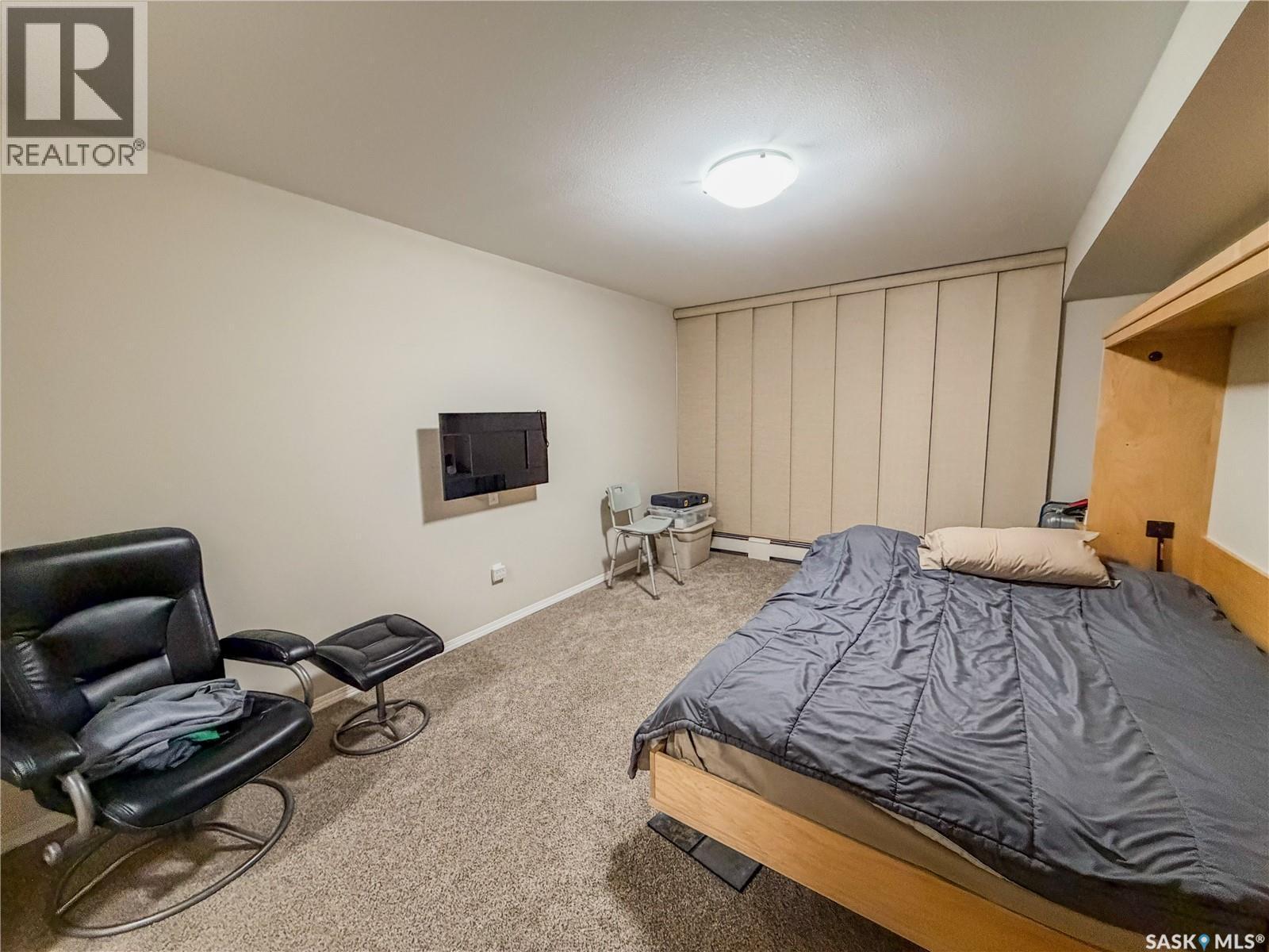 306 345 Morrison Drive, Yorkton, SK - Indoor Photo Showing Bedroom