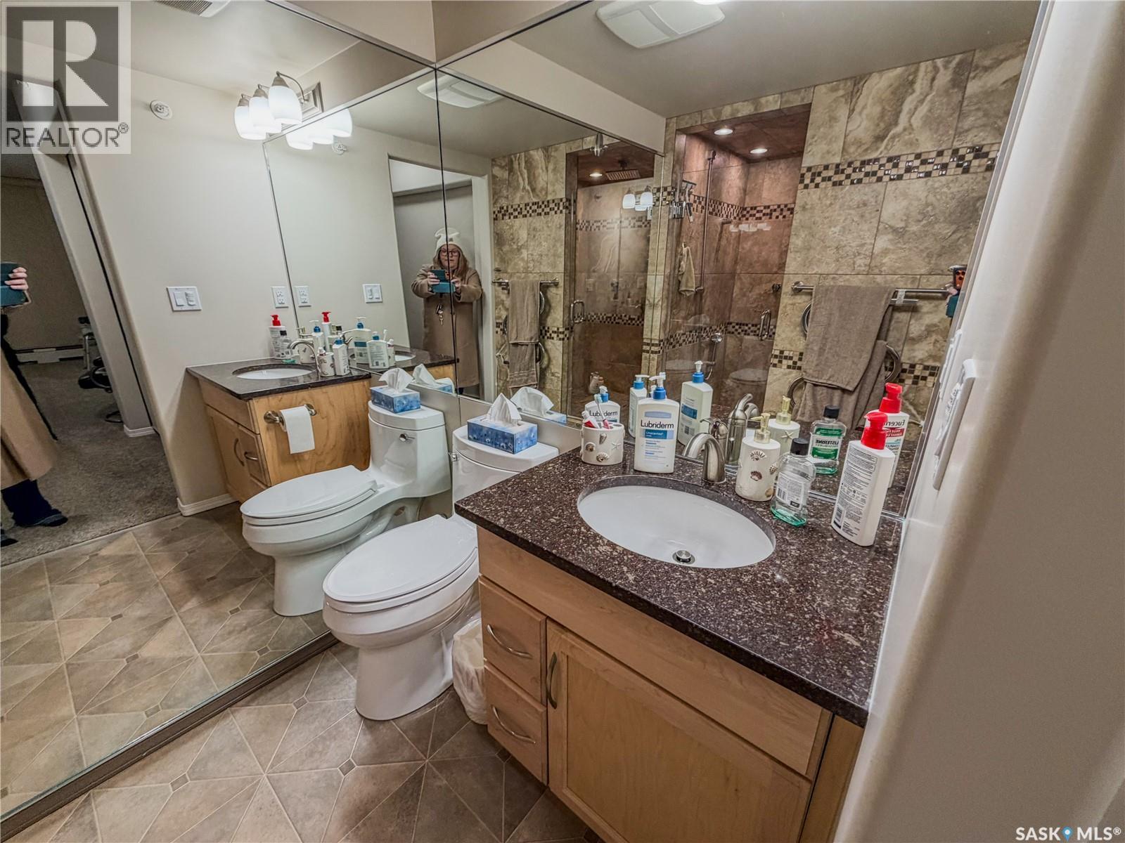 306 345 Morrison Drive, Yorkton, SK - Indoor Photo Showing Bathroom
