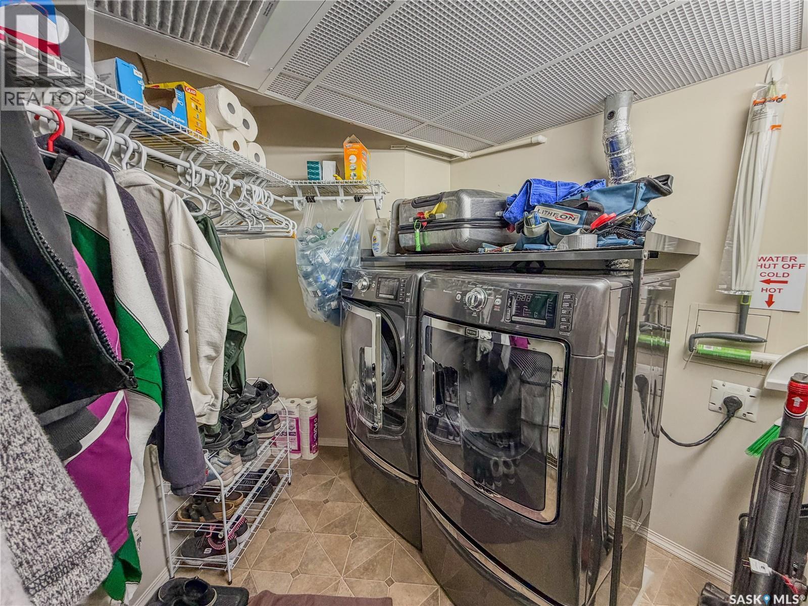 306 345 Morrison Drive, Yorkton, SK - Indoor Photo Showing Laundry Room