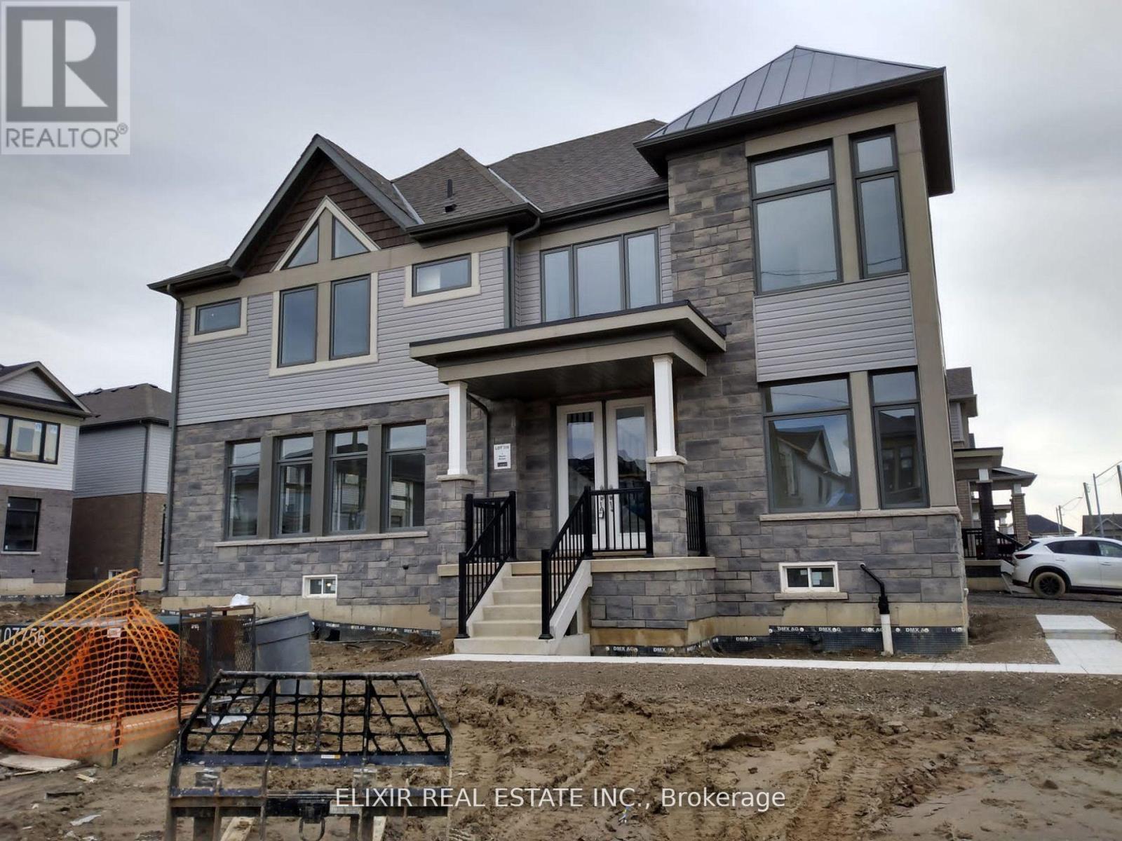 3 Weylie Street E, Hamilton, ON - Outdoor With Facade