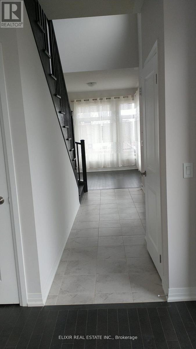 3 Weylie Street E, Hamilton, ON - Indoor Photo Showing Other Room