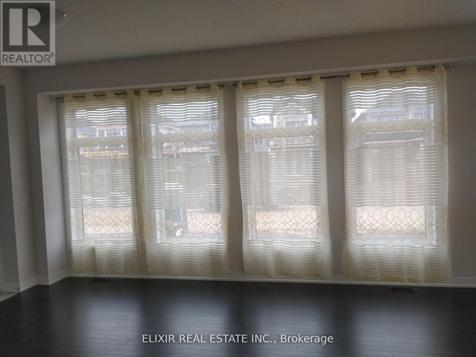 3 Weylie Street E, Hamilton, ON - Indoor Photo Showing Other Room