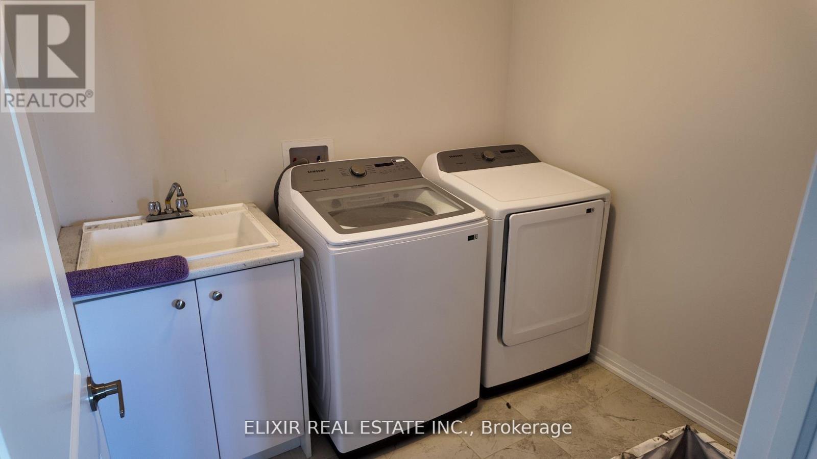 3 Weylie Street E, Hamilton, ON - Indoor Photo Showing Laundry Room