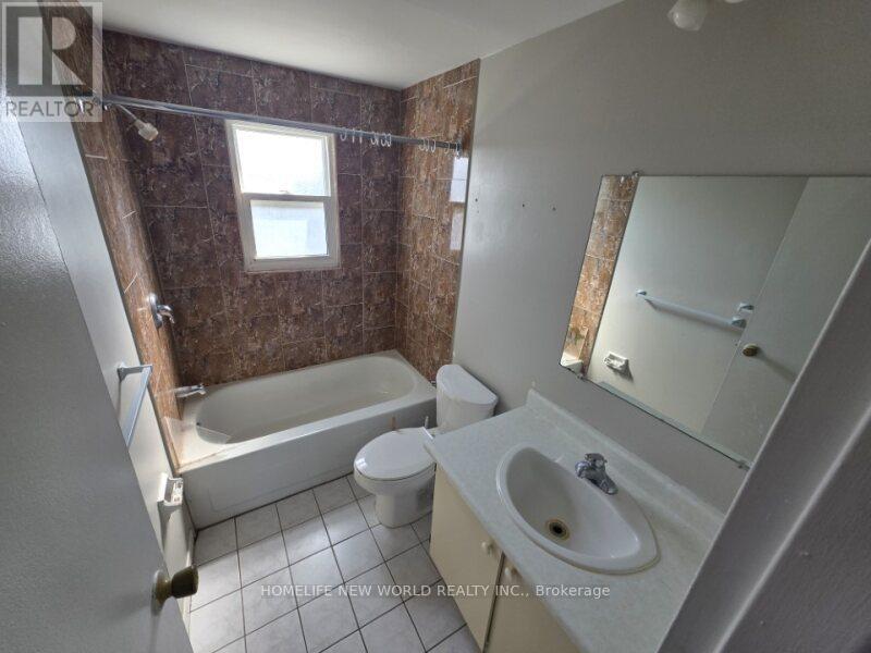 28 - 131 Rockwood Avenue, St. Catharines, ON - Indoor Photo Showing Bathroom