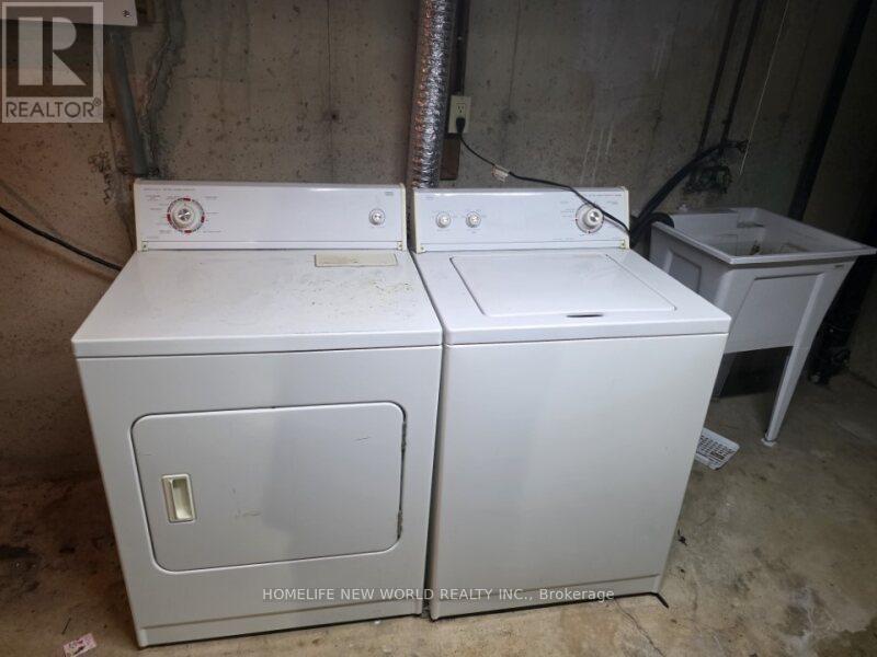 28 - 131 Rockwood Avenue, St. Catharines, ON - Indoor Photo Showing Laundry Room