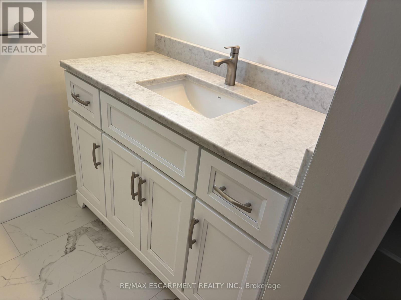 10 - 149 St Catharines Street, West Lincoln, ON - Indoor Photo Showing Bathroom