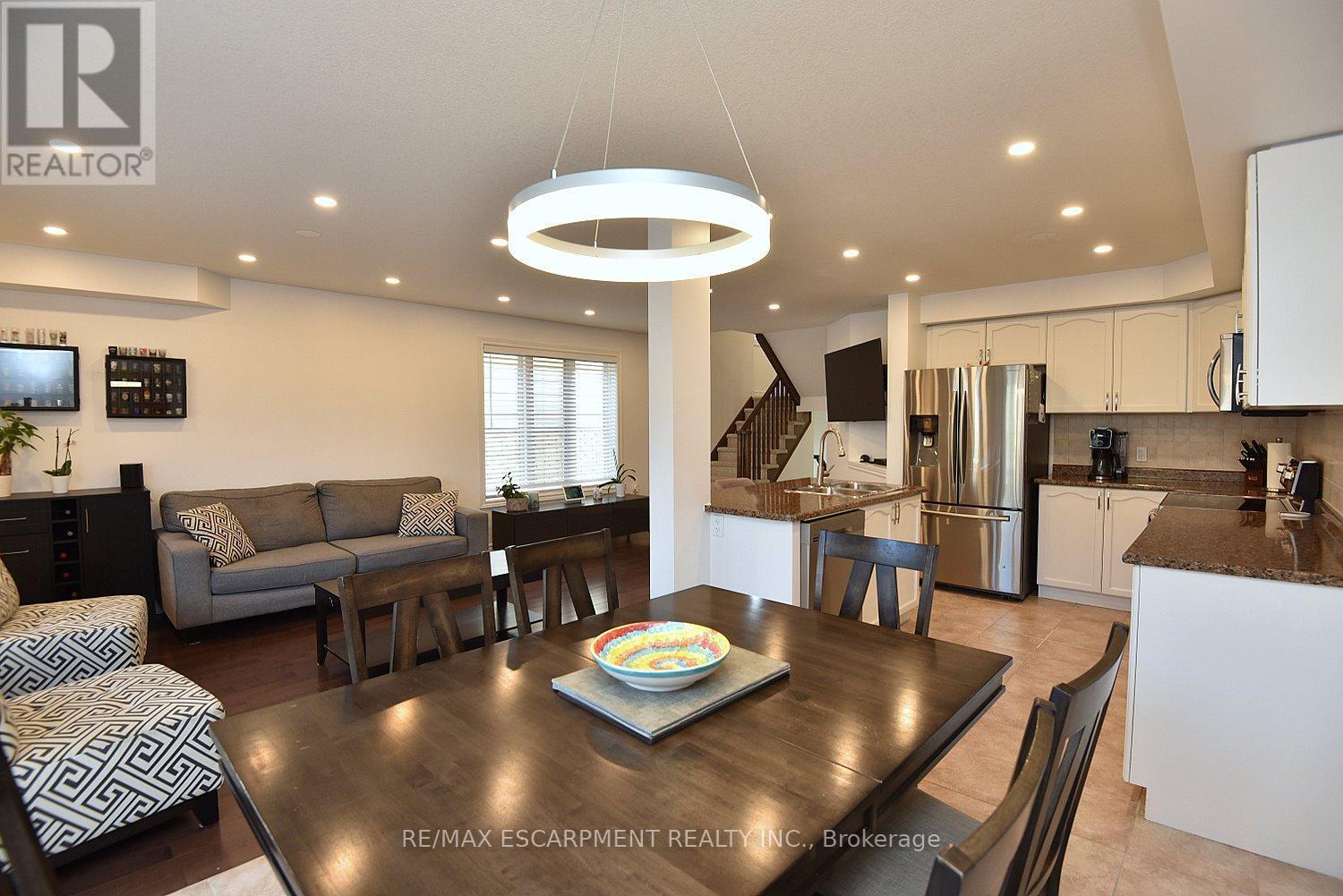 102 Celestial Crescent, Hamilton, ON - Indoor