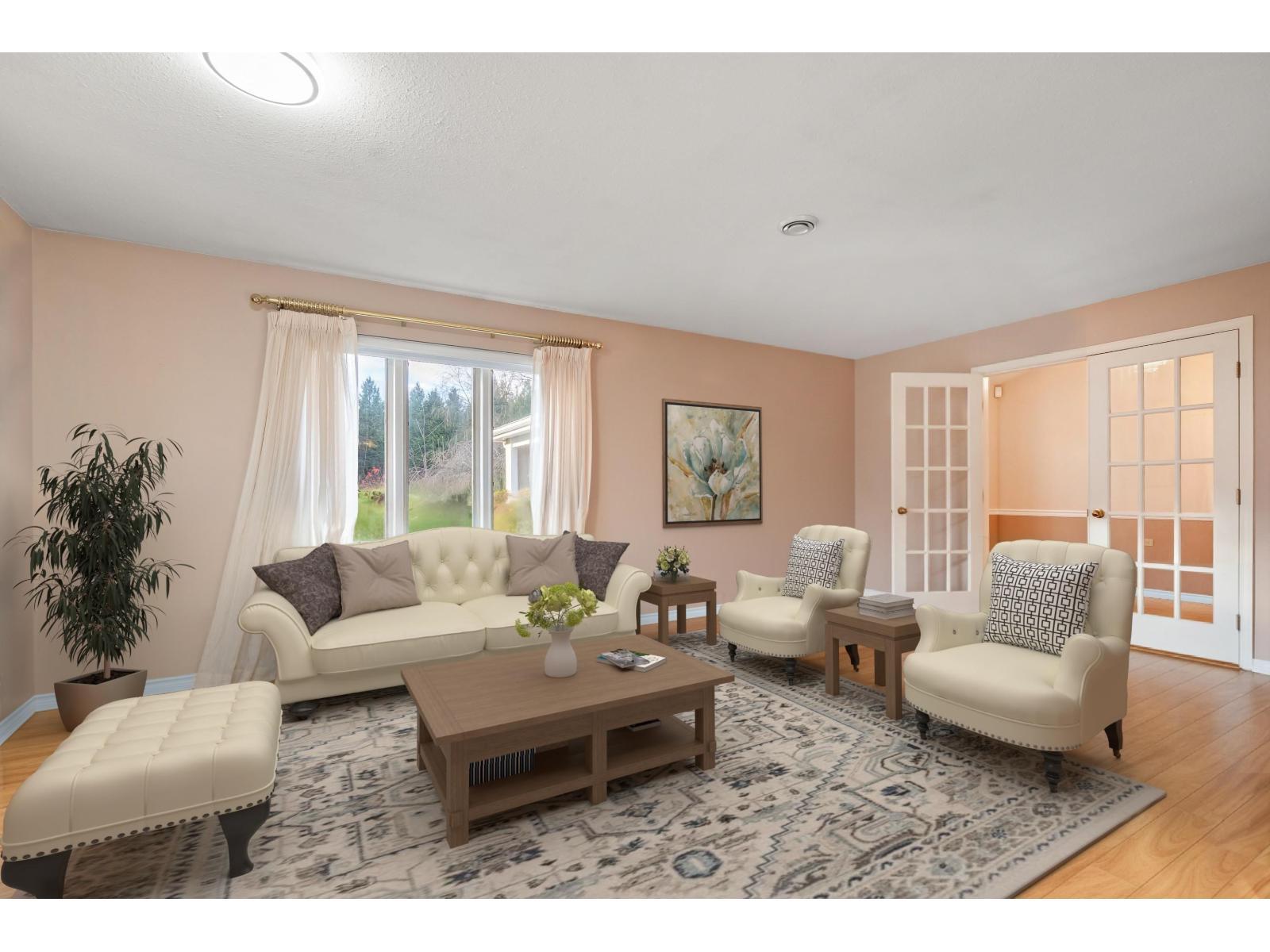 8058 Glover Road, Langley, BC - Indoor Photo Showing Living Room