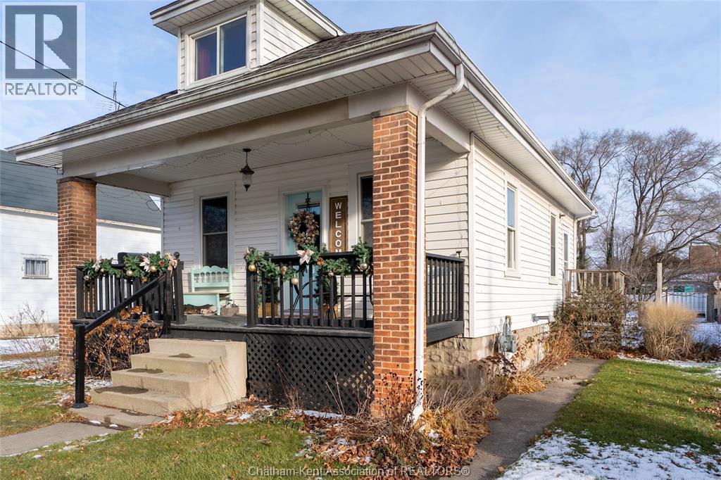 331 St George Street, Dresden, ON - Outdoor With Deck Patio Veranda