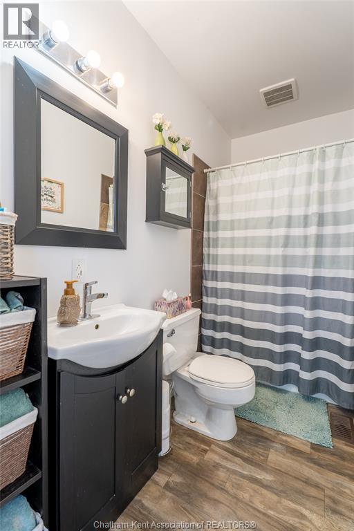 331 St George Street, Dresden, ON - Indoor Photo Showing Bathroom