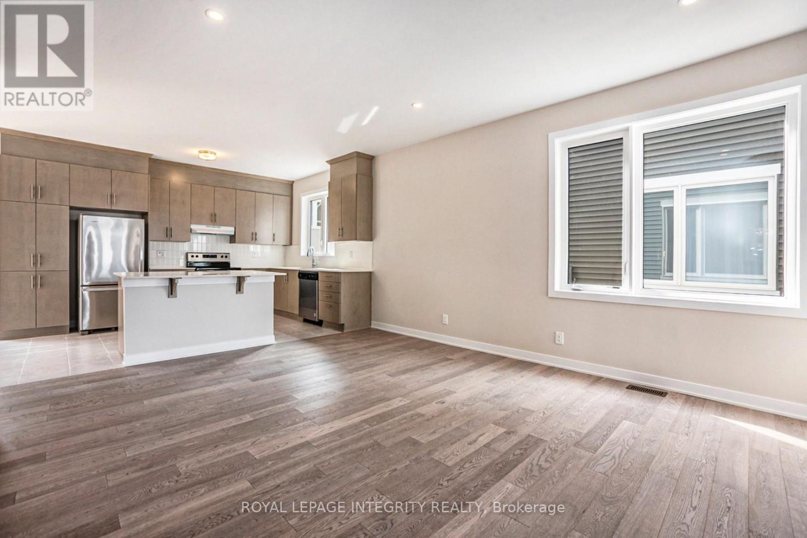 436 Epoch Street, Ottawa, ON - Indoor Photo Showing Kitchen
