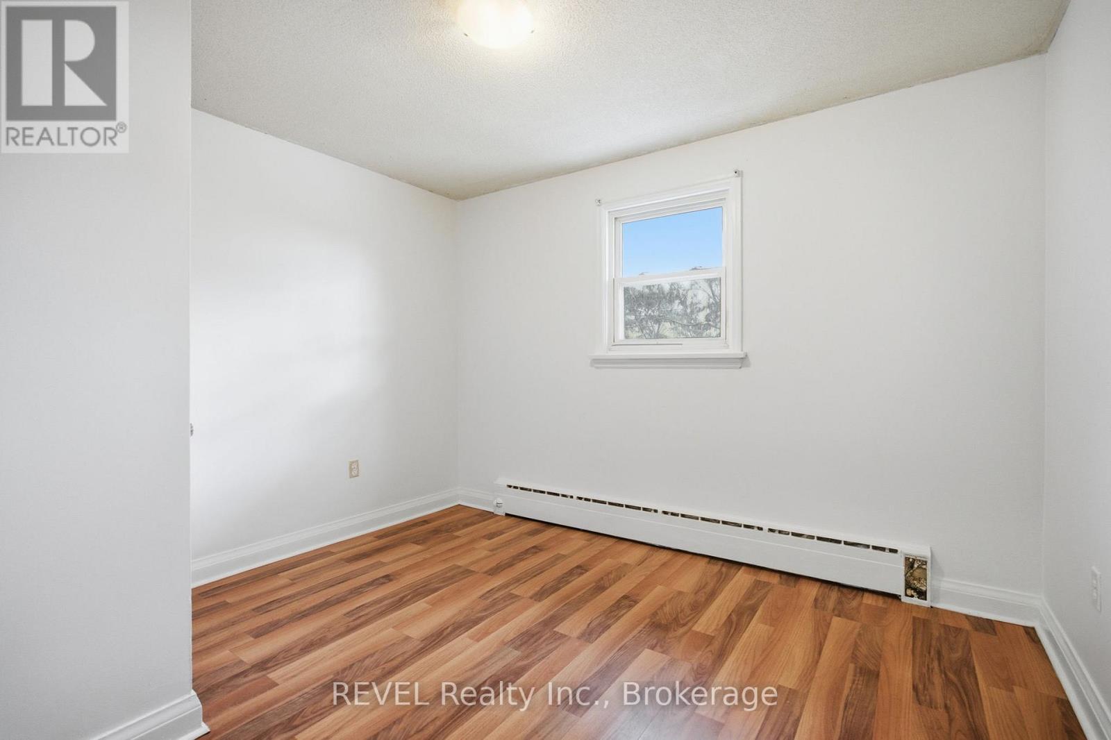 3 - 6167 Dorchester Road, Niagara Falls (Dorchester), ON - Indoor Photo Showing Other Room