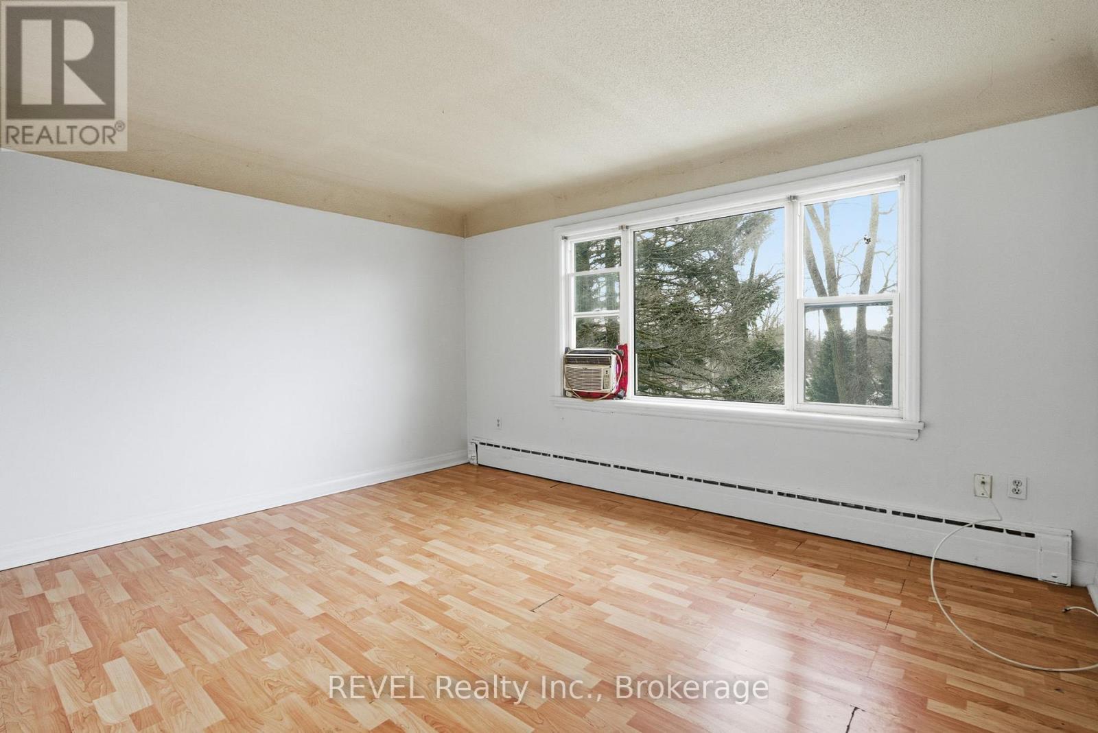 3 - 6167 Dorchester Road, Niagara Falls (Dorchester), ON - Indoor Photo Showing Other Room