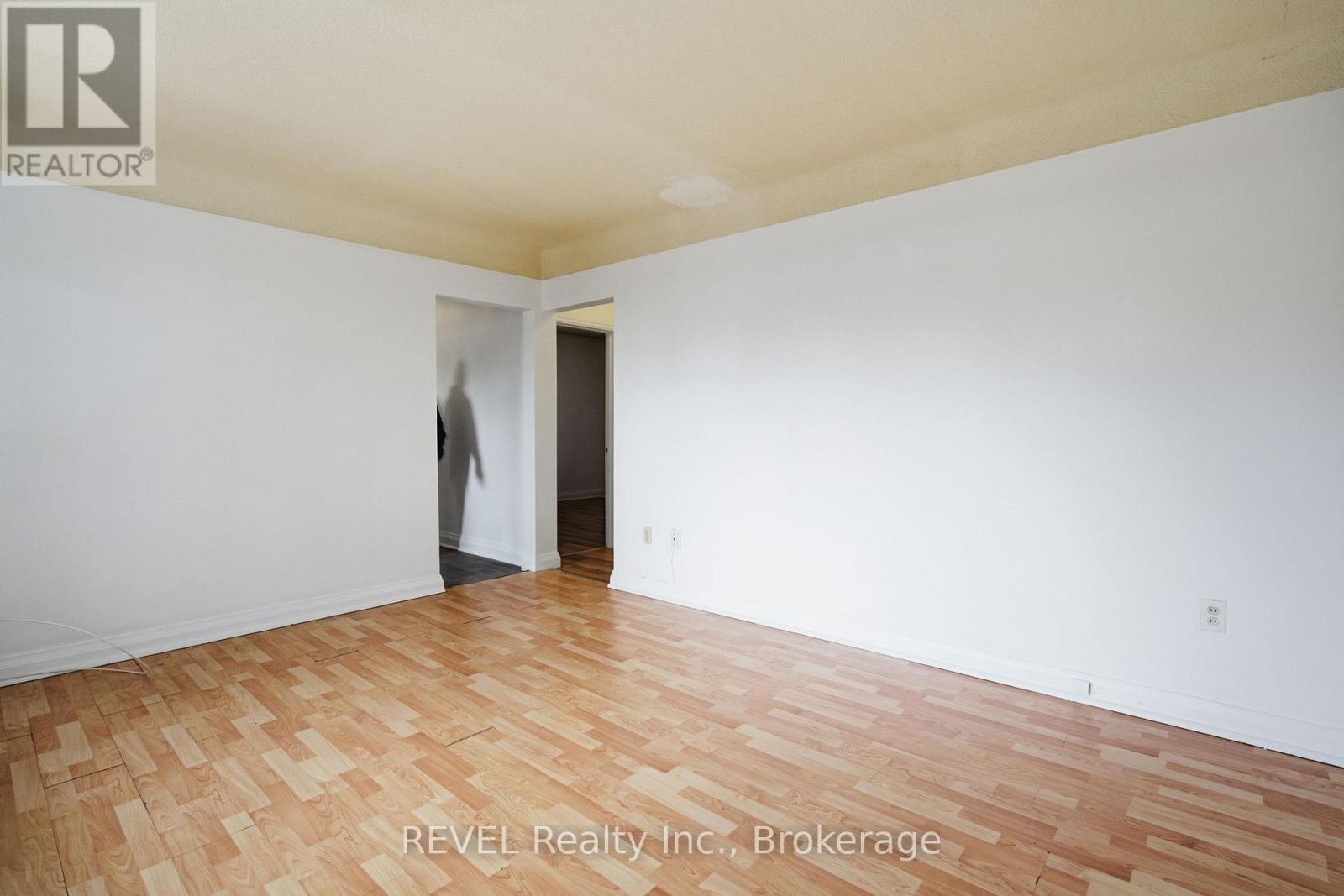 3 - 6167 Dorchester Road, Niagara Falls (Dorchester), ON - Indoor Photo Showing Other Room