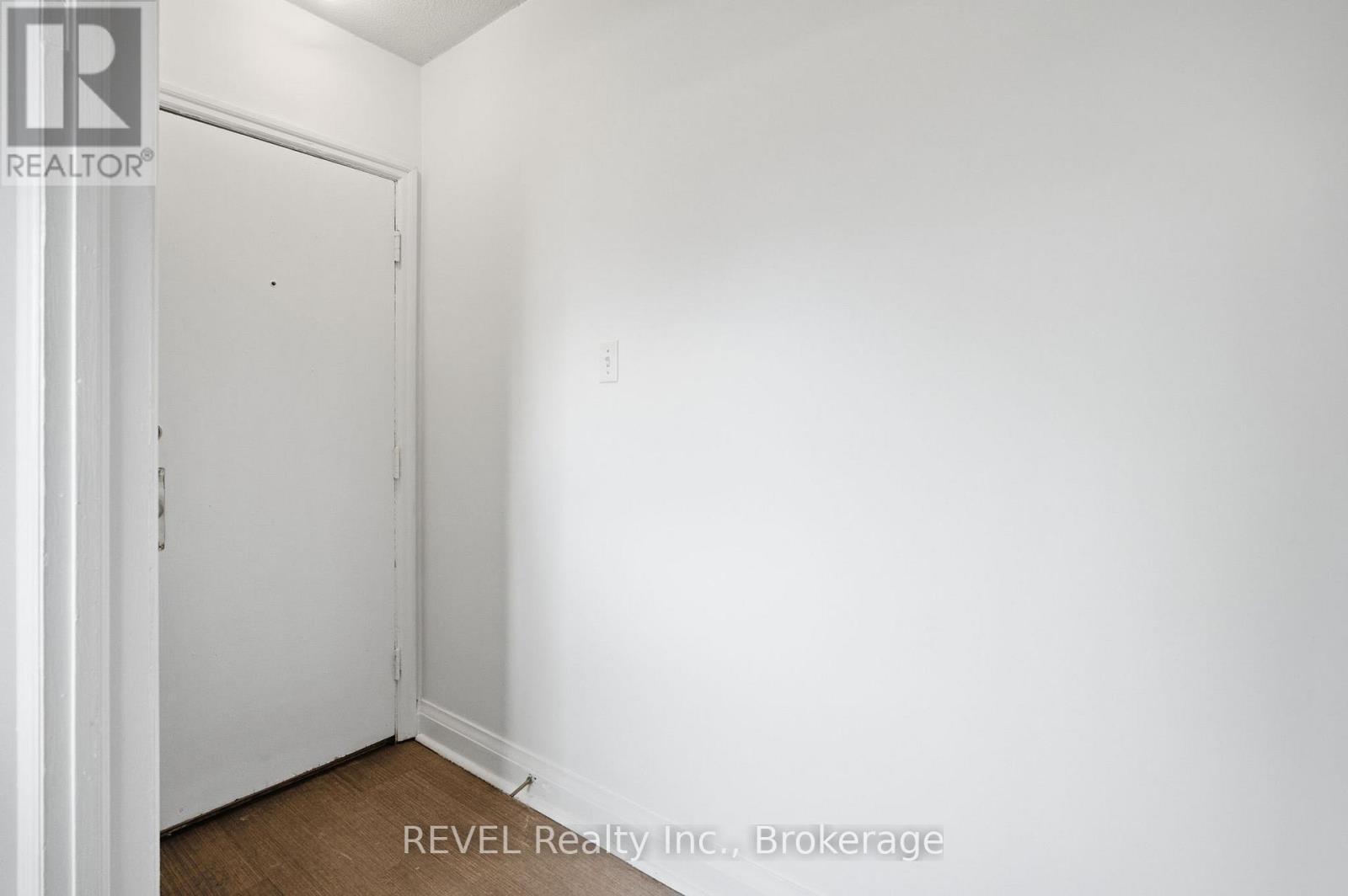 3 - 6167 Dorchester Road, Niagara Falls (Dorchester), ON - Indoor Photo Showing Other Room