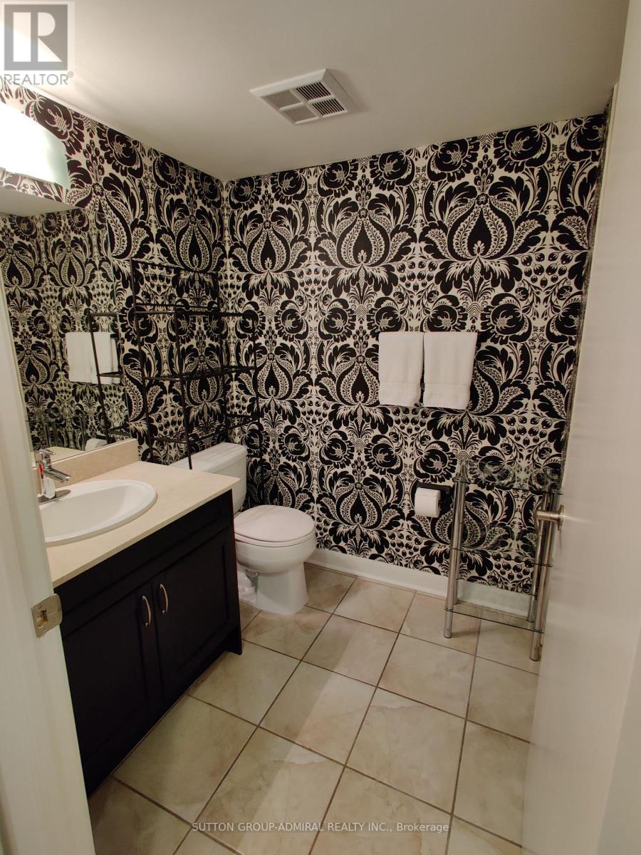 1405 - 600 Fleet Street, Toronto, ON - Indoor Photo Showing Bathroom