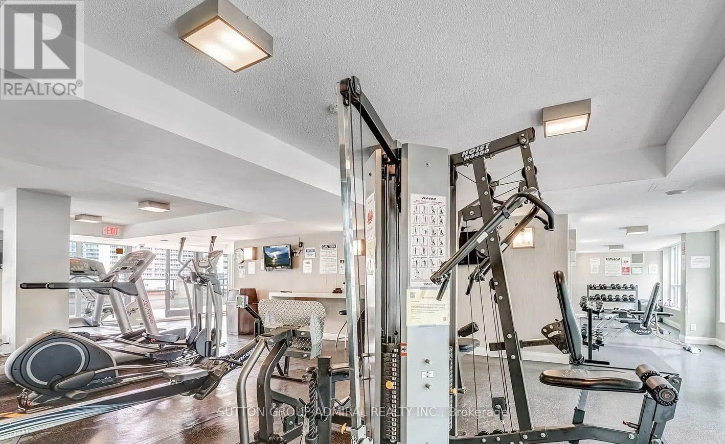 1405 - 600 Fleet Street, Toronto, ON - Indoor Photo Showing Gym Room