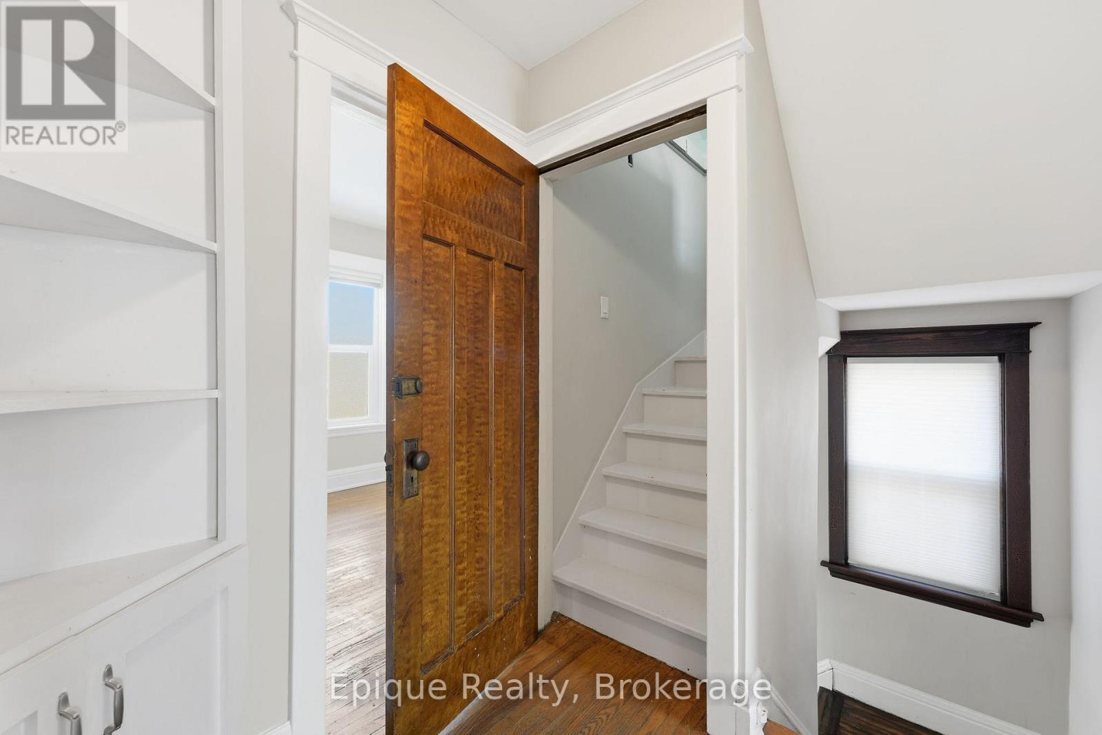 Stairs to 3rd floor - 67 Kensington Avenue S, Hamilton, ON - Indoor Photo Showing Other Room