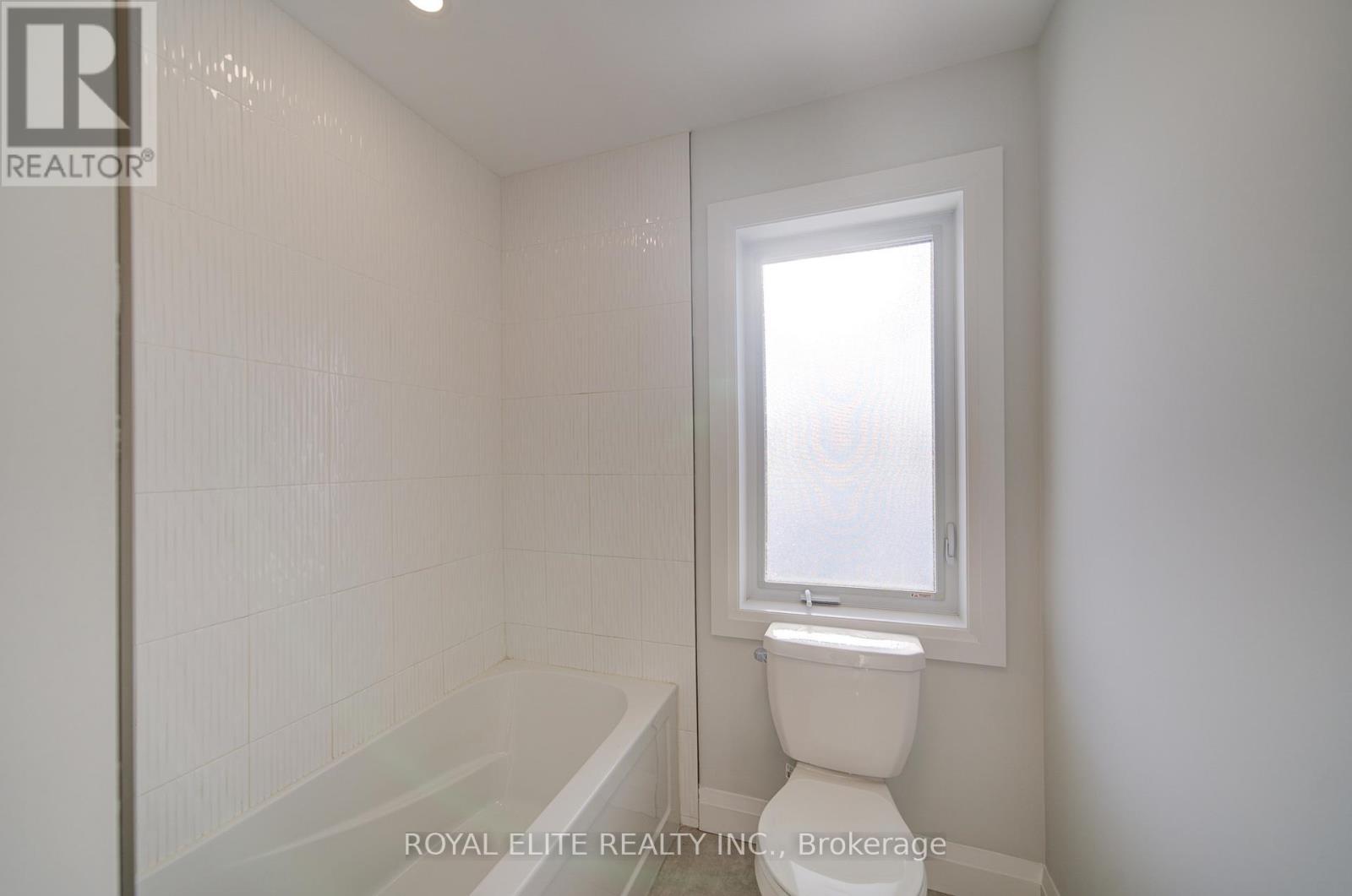 13 Lillys Court, Cramahe, ON - Indoor Photo Showing Bathroom