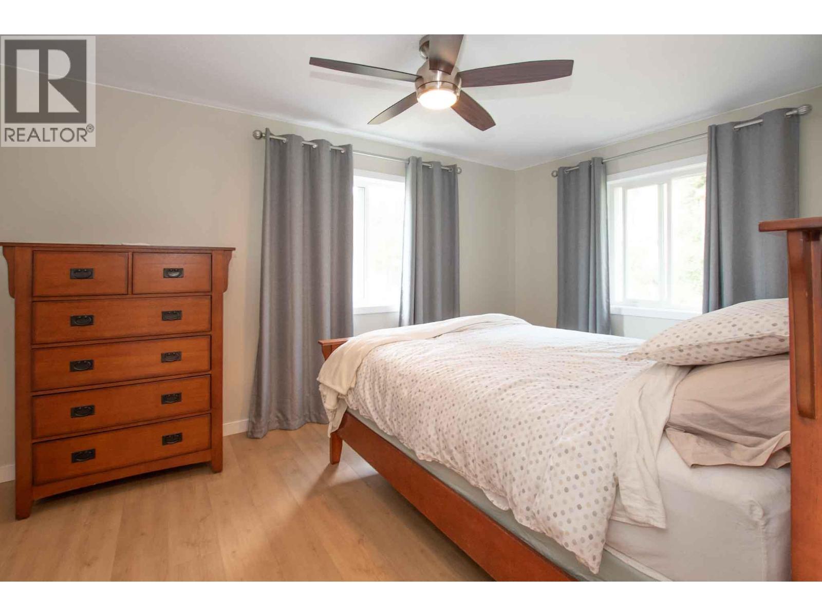 Primary Bedroom - 3022 Loon Lake Road, Loon Lake, BC - Indoor Photo Showing Bedroom