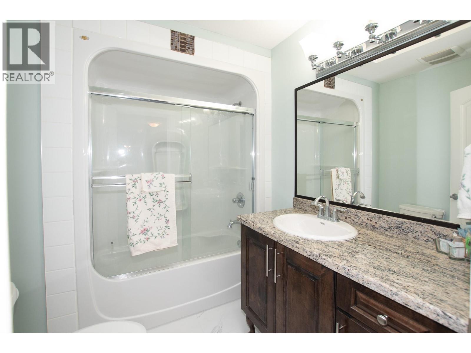 1890B Sage Street, Merritt, BC - Indoor Photo Showing Bathroom