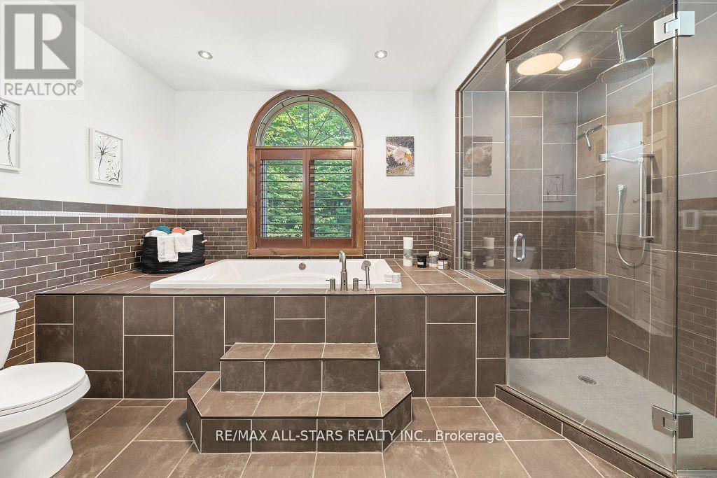 8 Harmonious Drive, Kawartha Lakes (Somerville), ON - Indoor Photo Showing Bathroom