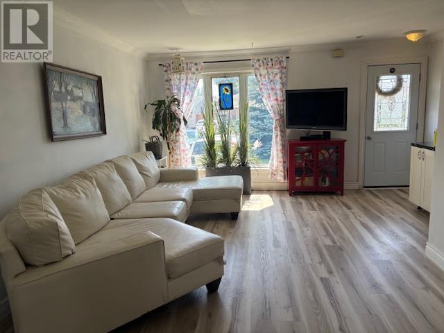18 Alden Rd, Sault Ste. Marie, ON - Indoor Photo Showing Living Room