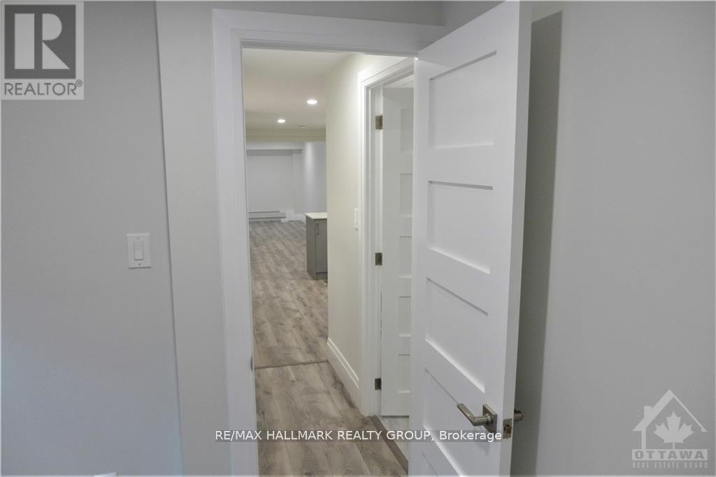 6 - 375 Mackay Street, Ottawa, ON - Indoor Photo Showing Other Room