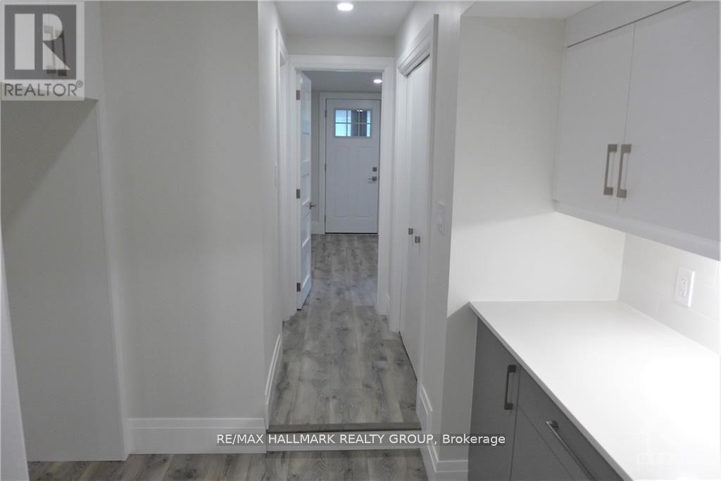 6 - 375 Mackay Street, Ottawa, ON - Indoor Photo Showing Other Room