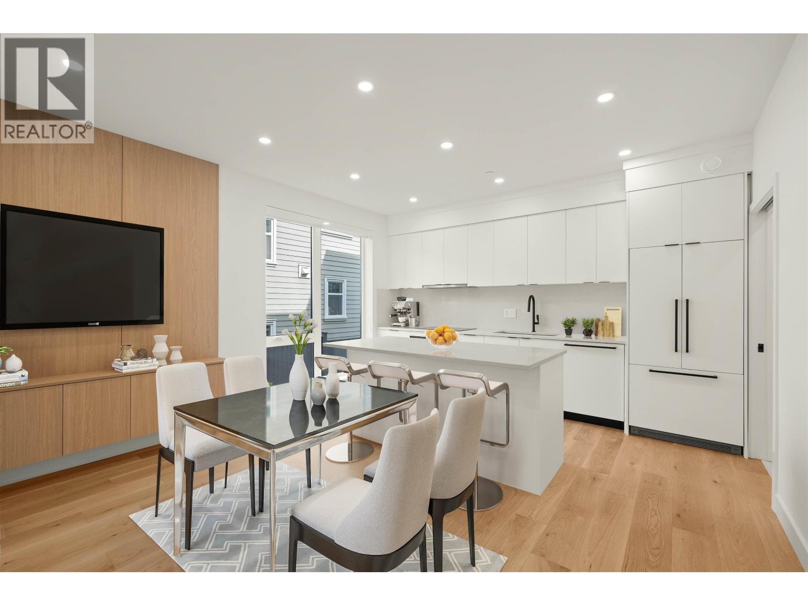 1904 E 8Th Avenue, Vancouver, BC - Indoor