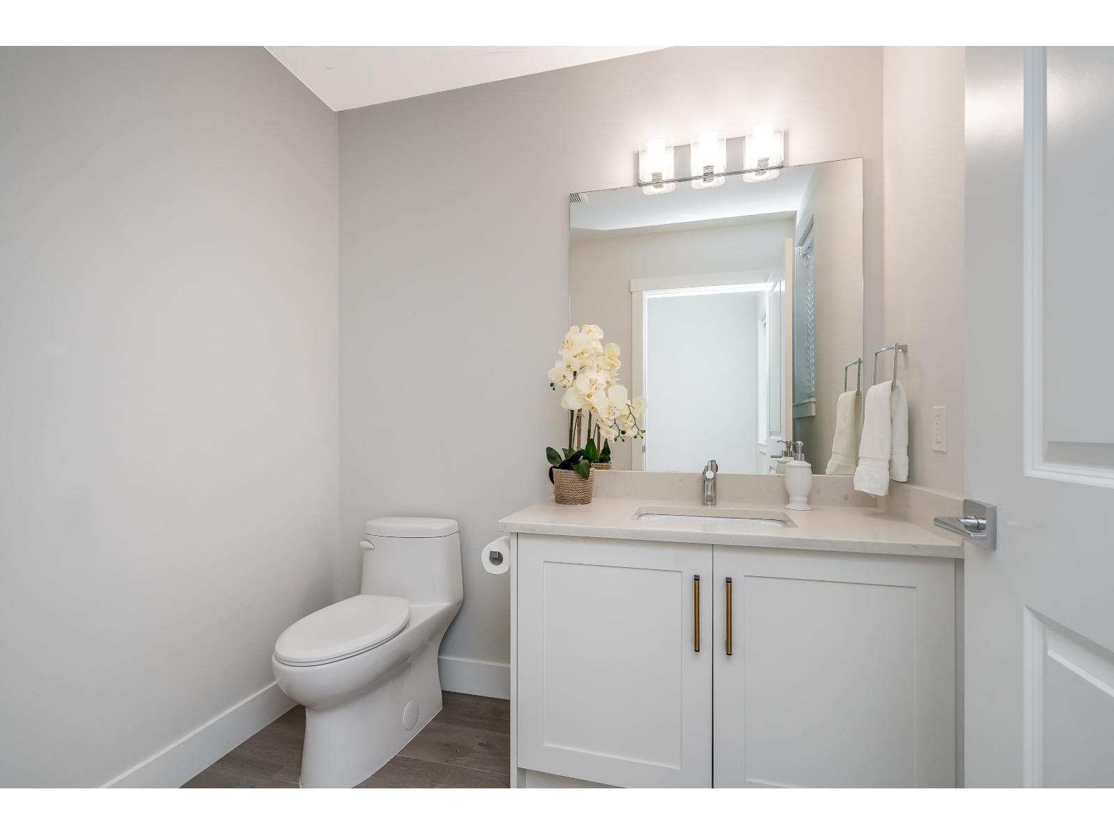 14 22128 48A Avenue, Langley, BC - Indoor Photo Showing Bathroom