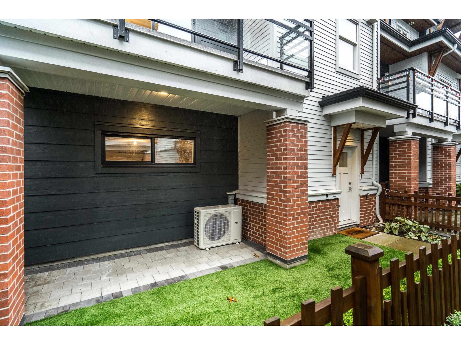 14 22128 48A Avenue, Langley, BC - Outdoor