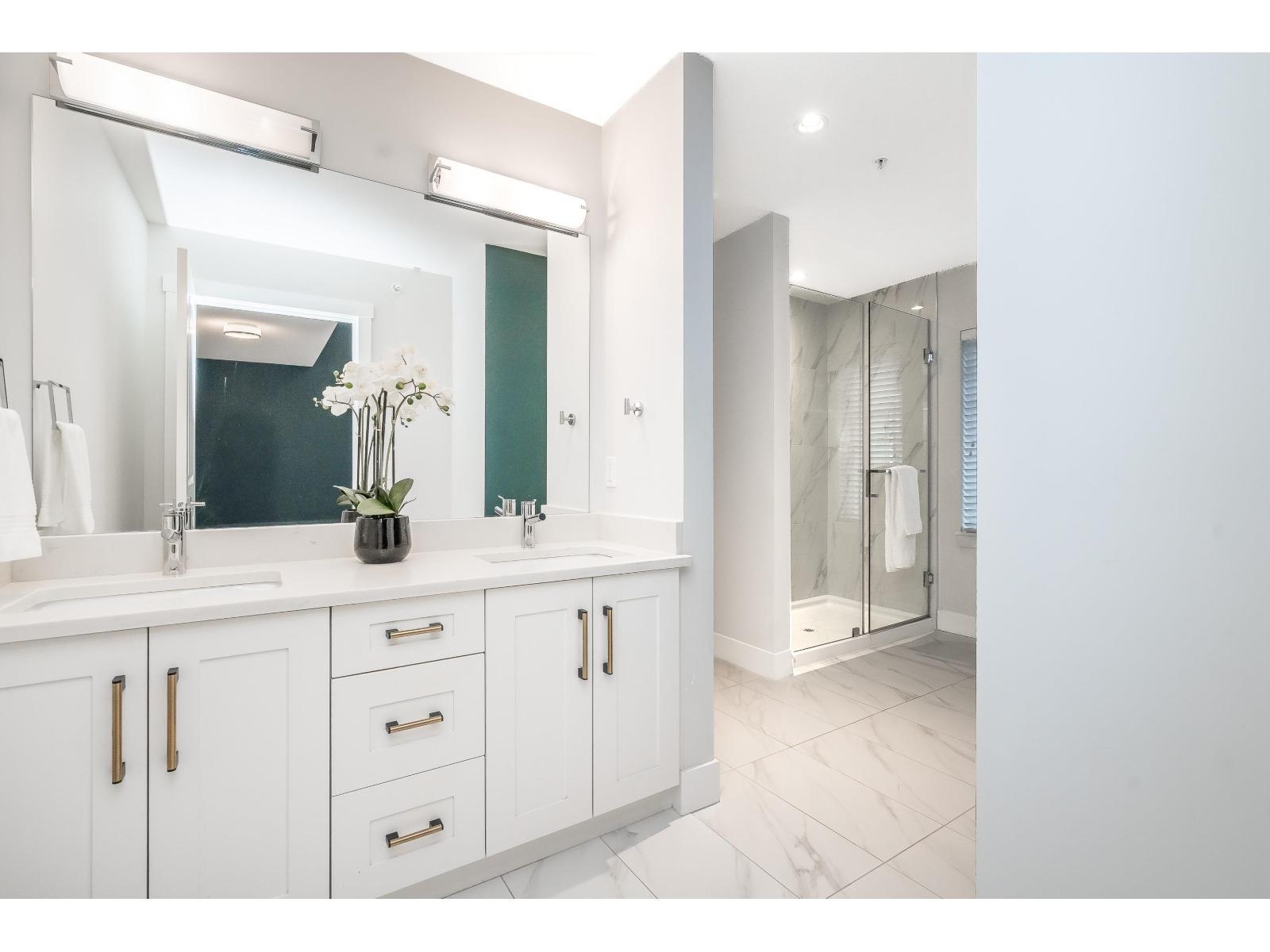 14 22128 48A Avenue, Langley, BC - Indoor Photo Showing Bathroom