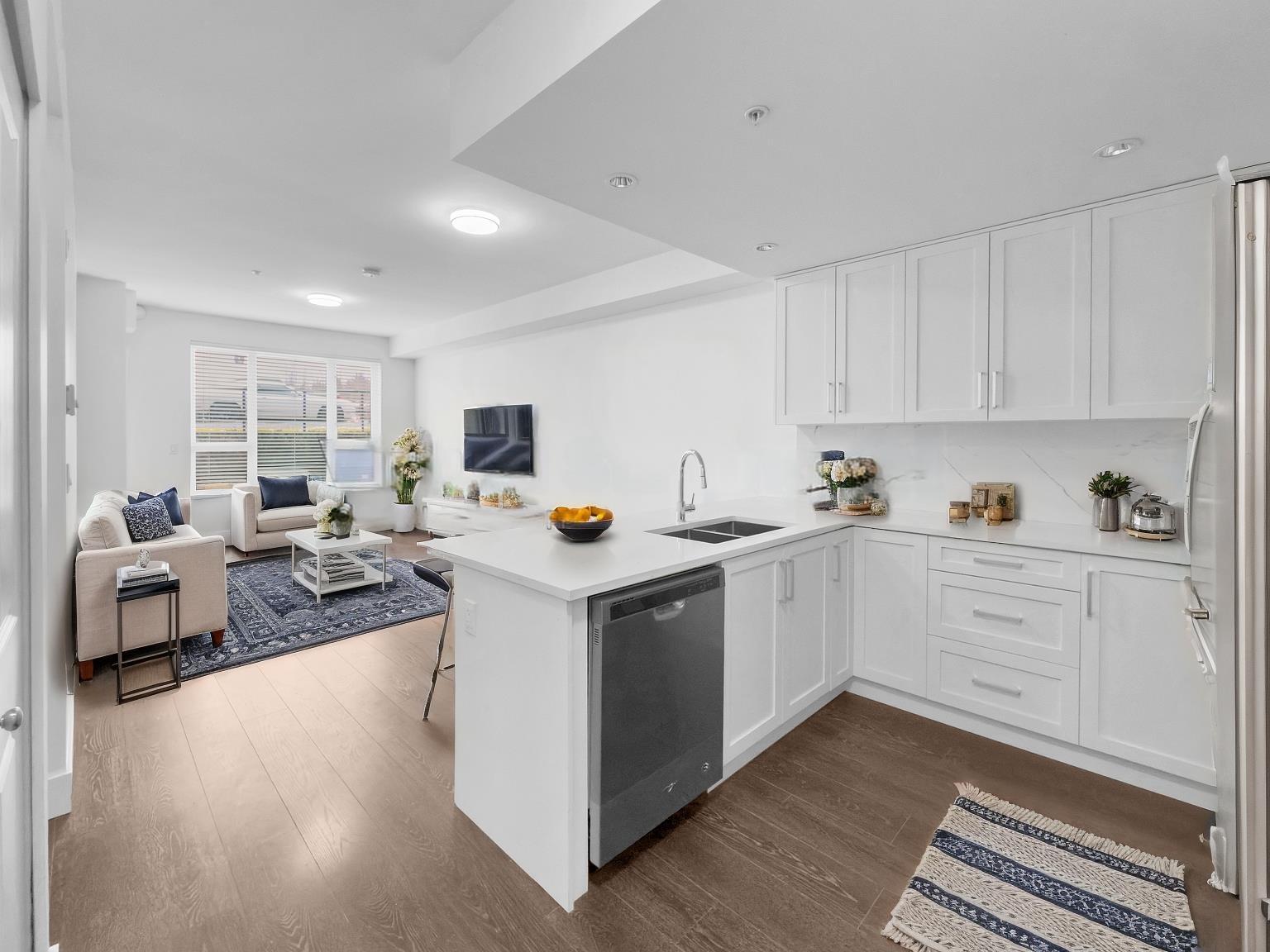 208 9983 E Barnston Drive, Surrey, BC - Indoor Photo Showing Kitchen With Double Sink With Upgraded Kitchen