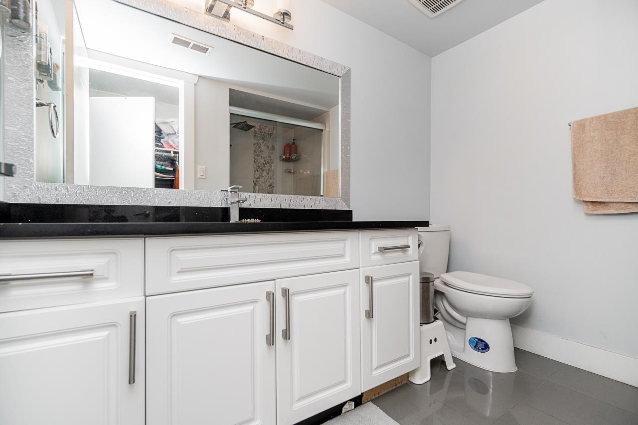 612 11901 89A Avenue, Delta, BC - Indoor Photo Showing Bathroom