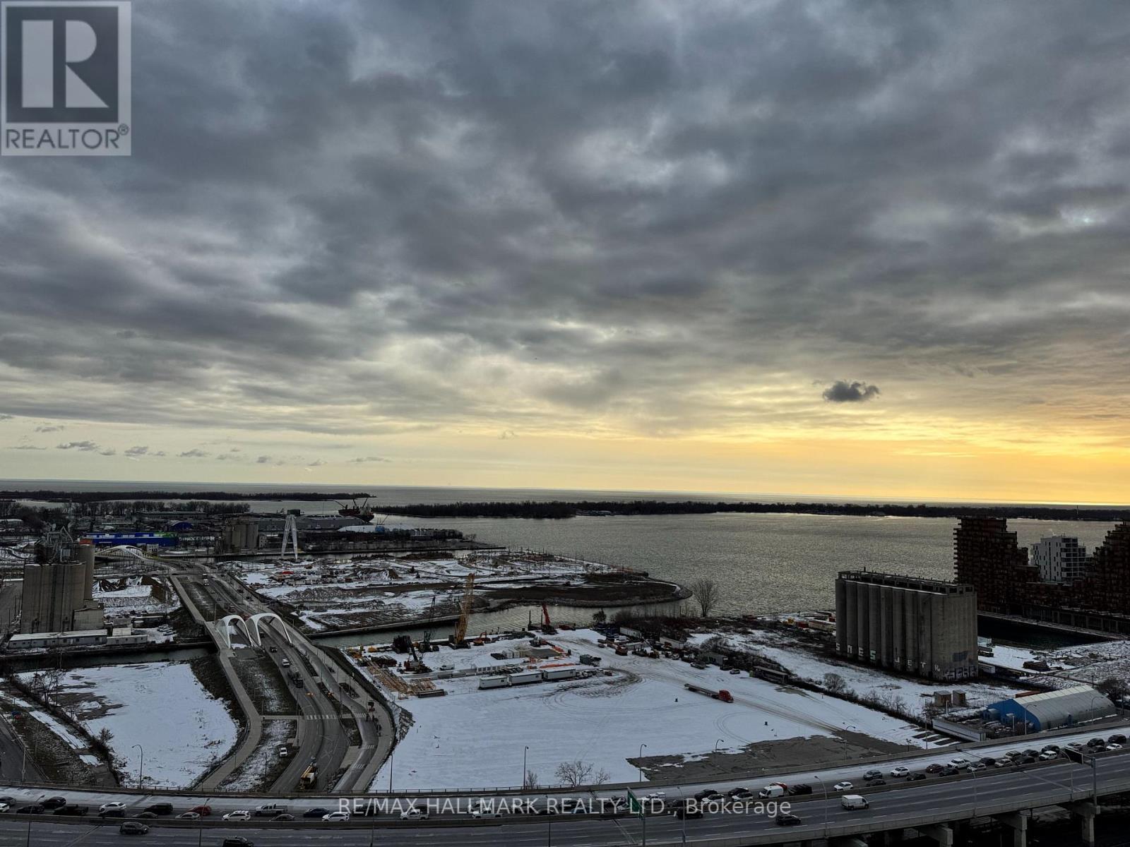 View from balcony looking southwest - 2408 - 390 Cherry Street, Toronto, ON - Outdoor With Body Of Water With View