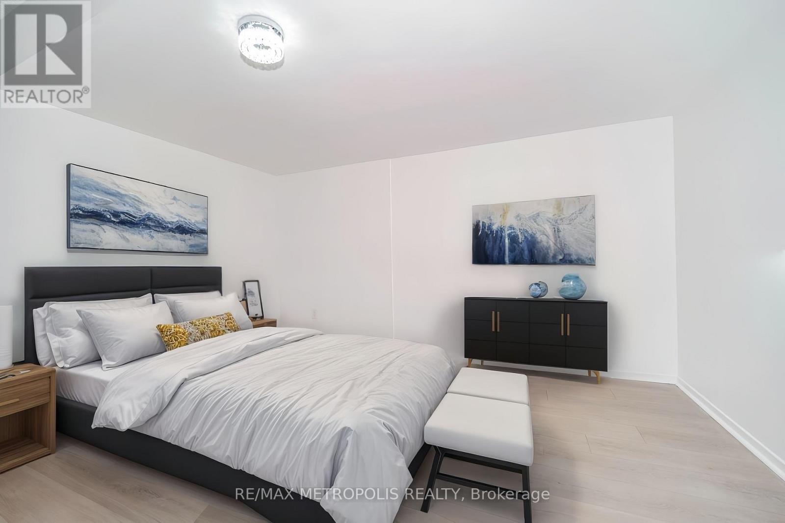 2908 - 1001 Bay Street, Toronto, ON - Indoor Photo Showing Bedroom
