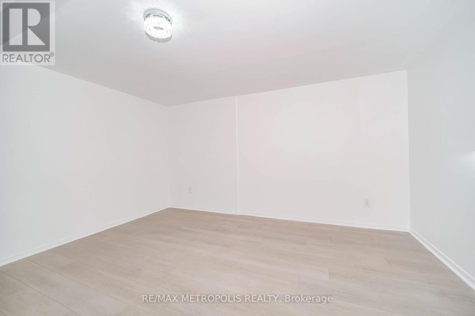 2908 - 1001 Bay Street, Toronto, ON - Indoor Photo Showing Other Room