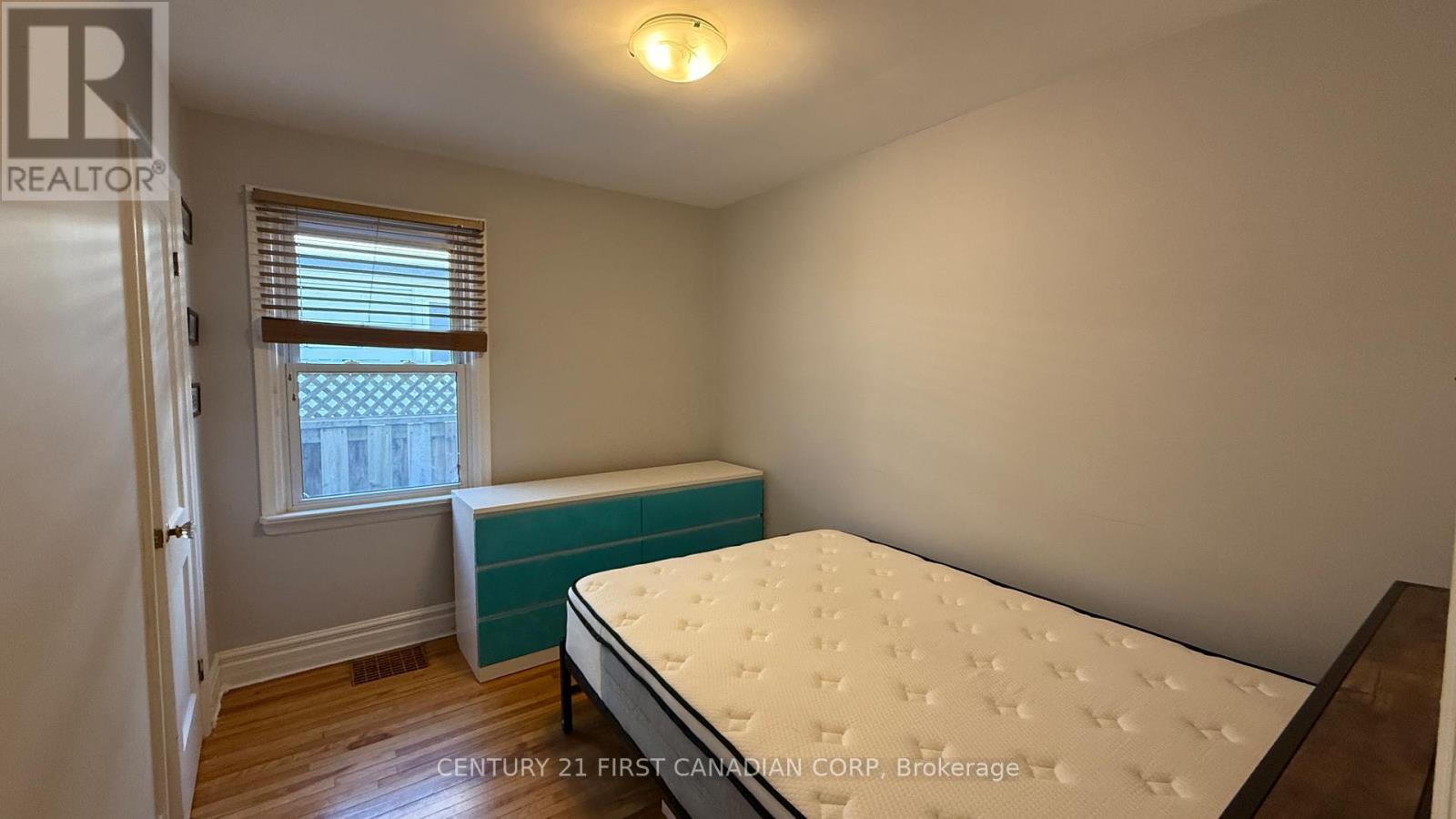 93 Elgin Street, London East (East M), ON - Indoor Photo Showing Bedroom
