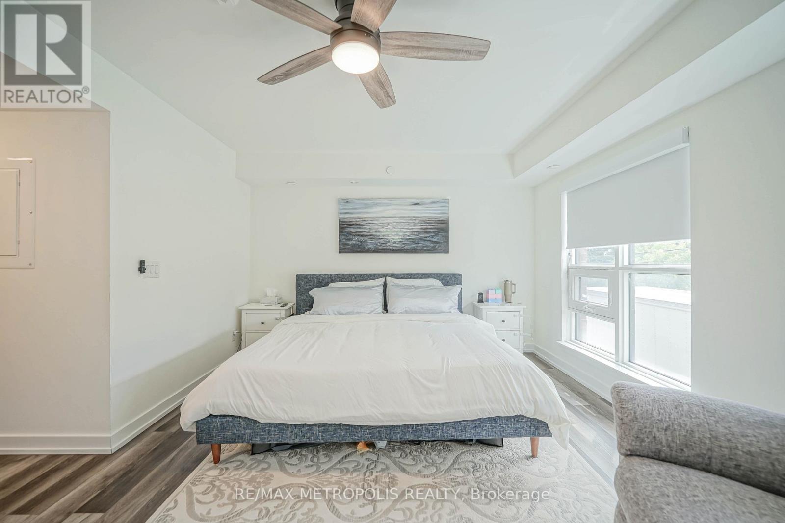 29 - 871 Sheppard Avenue W, Toronto, ON - Indoor Photo Showing Bedroom