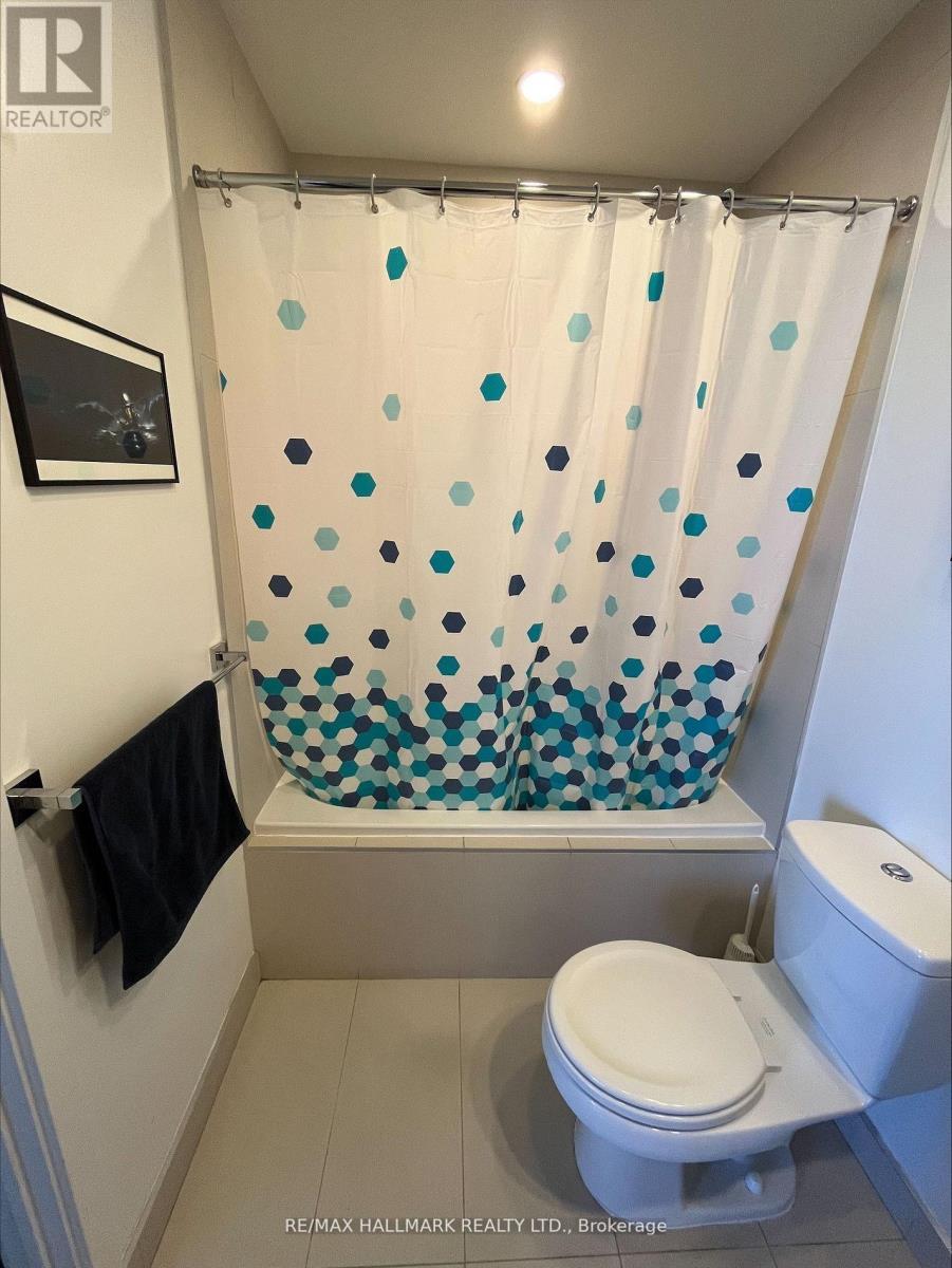 2201 - 170 Sumach Street, Toronto, ON - Indoor Photo Showing Bathroom