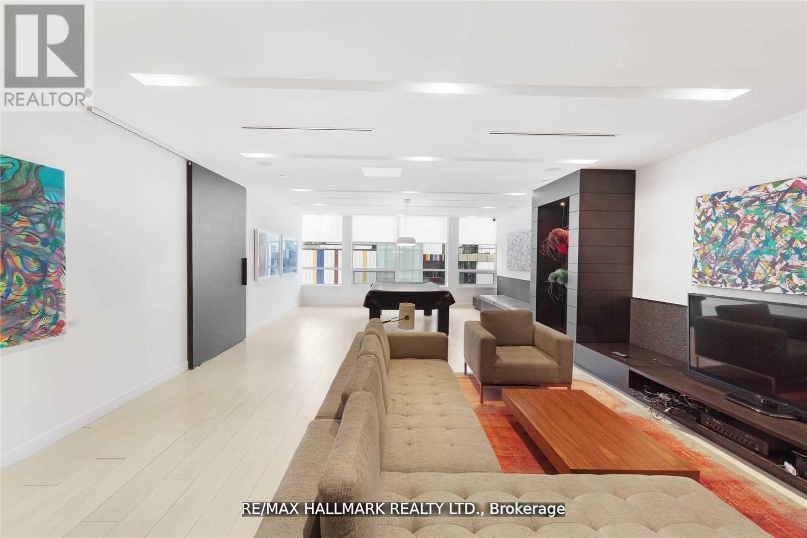 2201 - 170 Sumach Street, Toronto, ON - Indoor Photo Showing Other Room