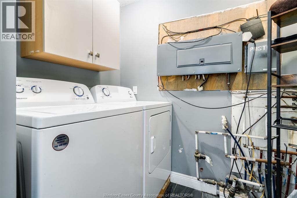 127 William Street, Merlin, ON - Indoor Photo Showing Laundry Room
