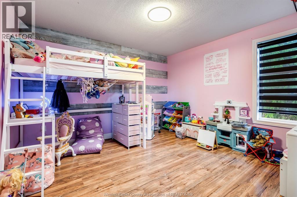 127 William Street, Merlin, ON - Indoor