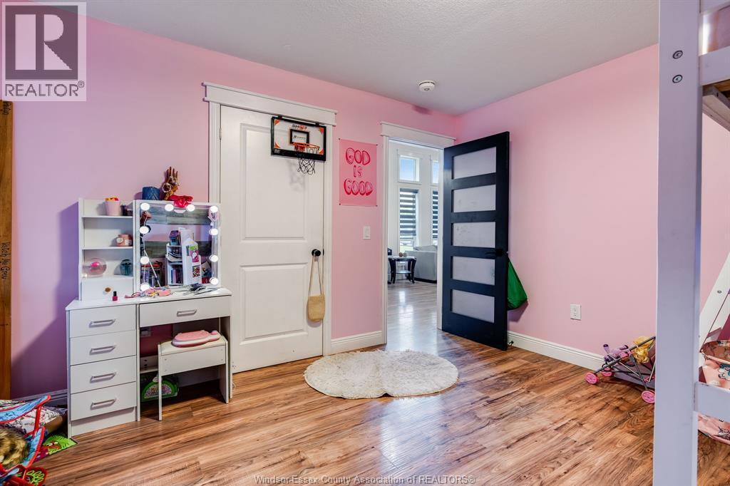 127 William Street, Merlin, ON - Indoor