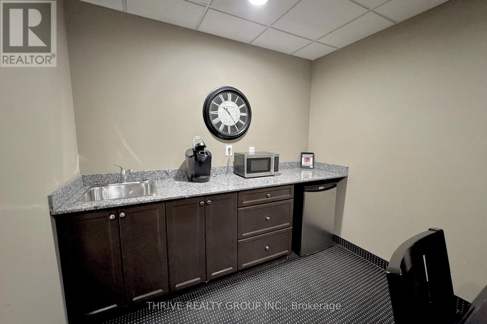 1206 - 1030 Coronation Drive, London North (North I), ON - Indoor